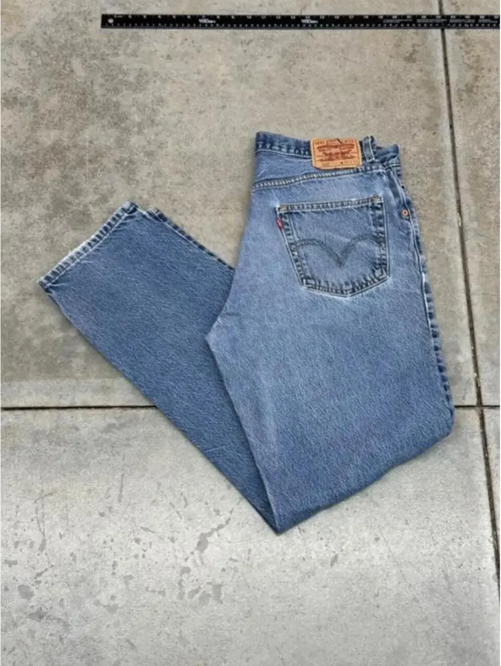 vintage levis 550 faded blue relaxed baggy fit jeans size 36 x 34